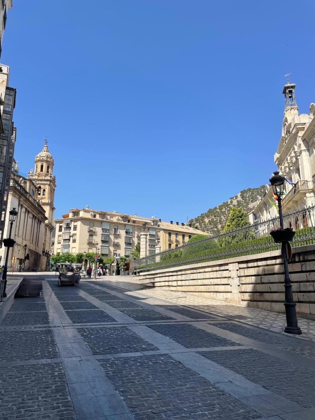 Alojamiento Comercio. Jaen Exterior photo